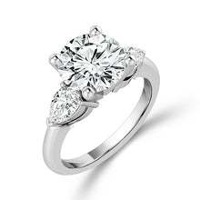 Cargar imagen en el visor de la galería, Diamond Bridal Ring 2 ct tw Center RD 14k White Gold