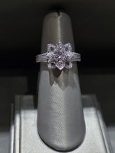 Load image into Gallery viewer, A very unique flower ring!!!