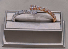 Cargar imagen en el visor de la galería, 10k T/T 3.18 ctw Dia Fashion Bangle