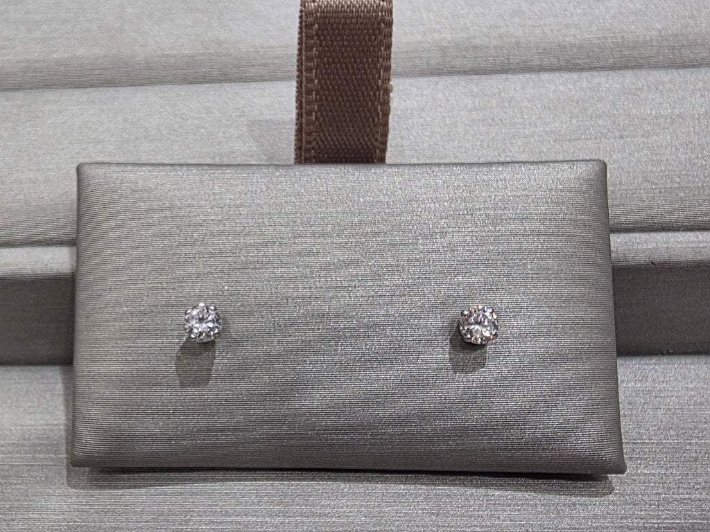 14k white gold 1/4 ctw round diamond earrings