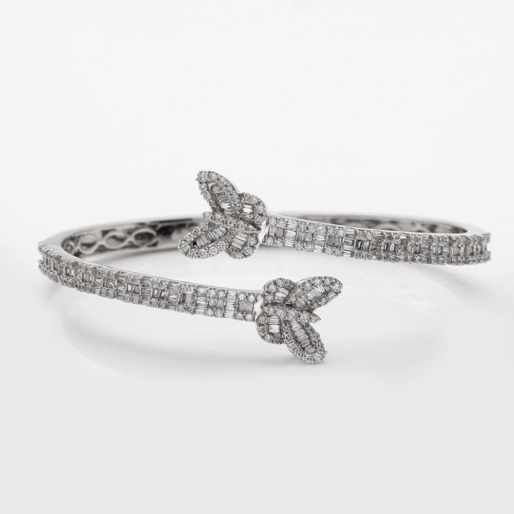 14KY 2.65CTW BGUETTE DIAMOND OPEN CUFF BANGLE WITH