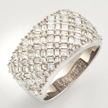 Load image into Gallery viewer, 14KW 1.75CTW PRINCESS CUT &amp; BAGUETTE DIAMOND BAND